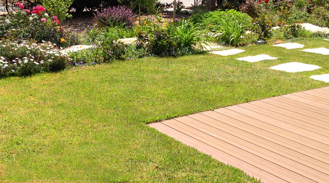 דק, דשא וערוגה.