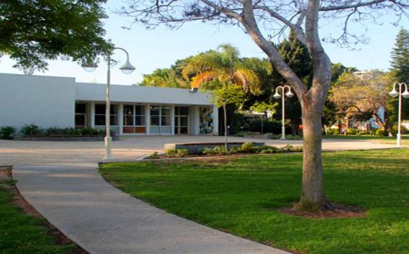 רחבת חדר האוכל בנגבה